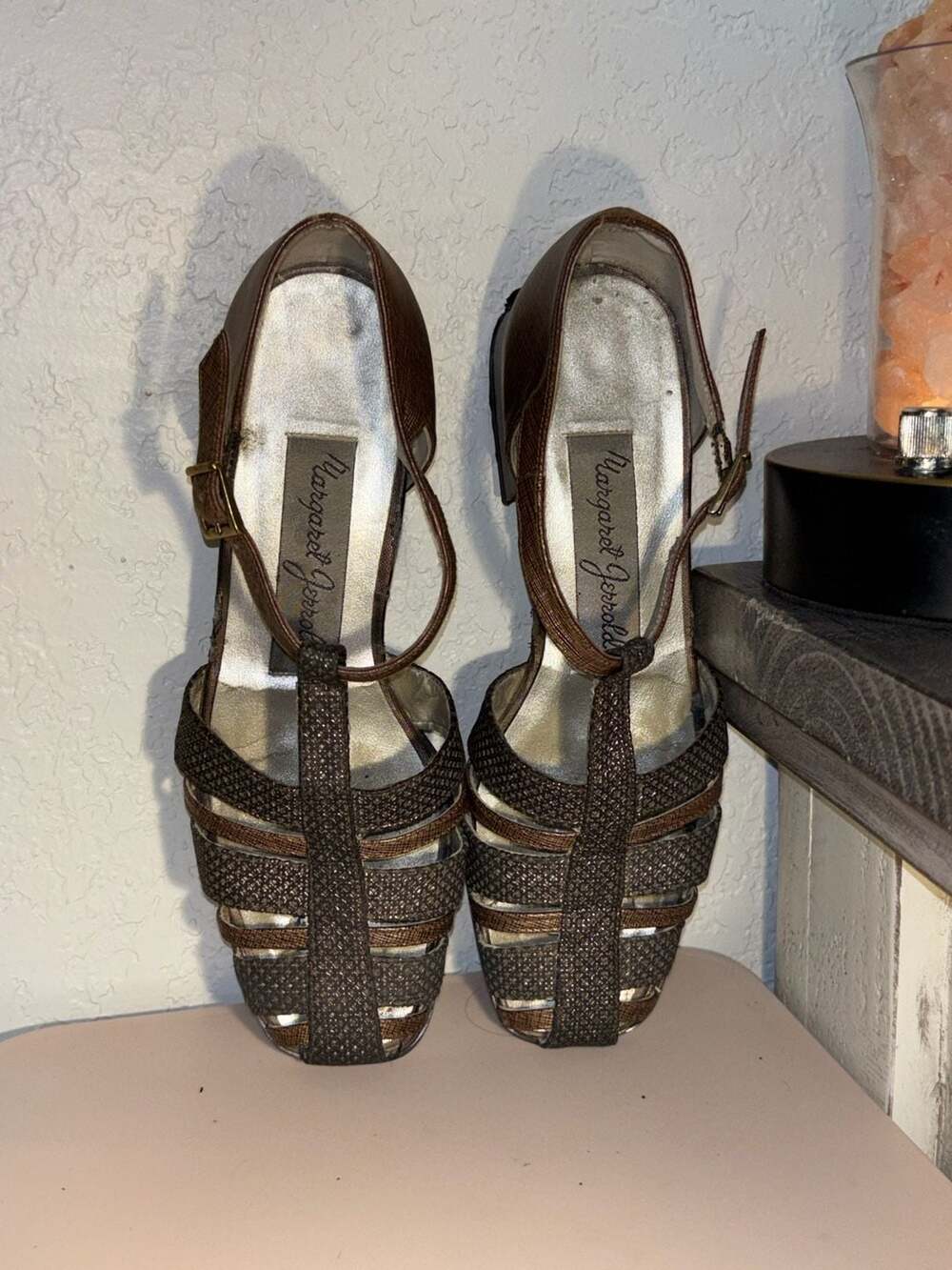 O2: Margaret Jerrold Vintage Bronze T-Strap Woven Block Heel Sandals Size 6.5
